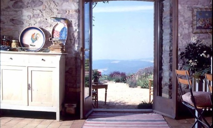 Baschi House | Enchanting Stone Countryhouse with Garden in Umbria