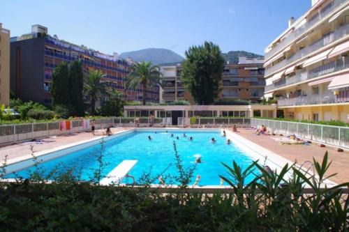Roquebrune-Cap-Martin Apartment | Cozy Studio with Pool and Oceanfront Views by the Sea