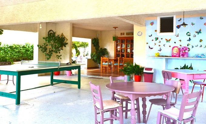 Kefalari House | Cozy Studio Steps from the Sea with Ocean View & Pool