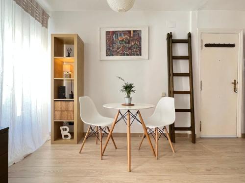 Arapiles Apartment | Cozy Studio with Balconies - Rated 8.7/10 by Guests