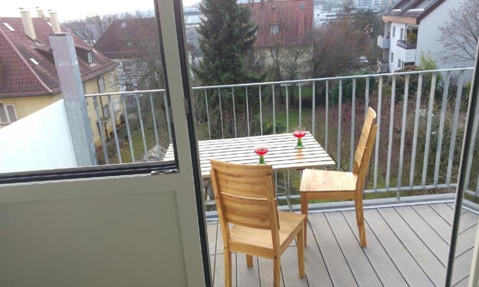 Altenburg House | Cozy Studio Retreat in Cannstatt – Rated 8.2/10 by Guests