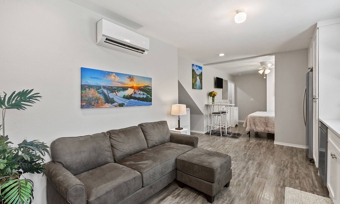 Bouldin Condo | Inviting Studio Steps from Action in the Heart of SOCO