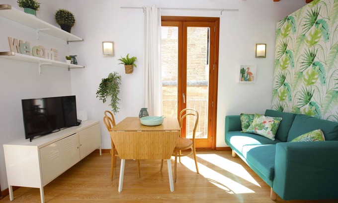 La Missio Apartment | Inviting Studio in Palma City Center with Pool and Balcony