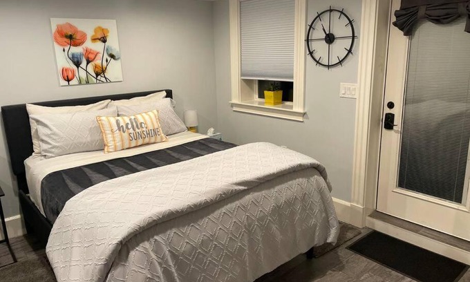 Wellesley Apartment | Charming Studio Steps from Wellesley & Babson Colleges