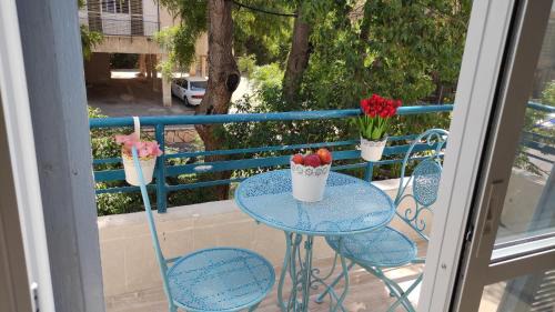 Rehovot Apartment | Charming Studio with Balcony and Breakfast Included
