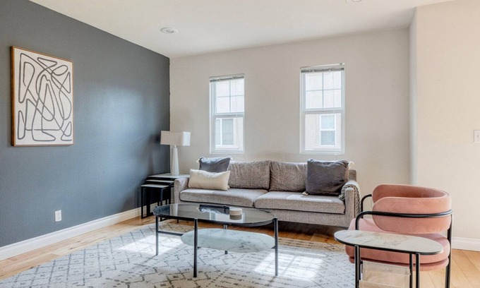 Sunnyvale House | Bright 3BR Sunnyvale Retreat w/ Parking & Kitchen Amenities