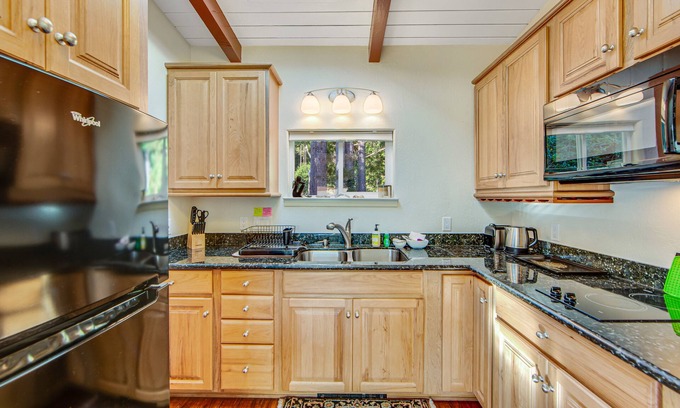 Gualala House | Tranquil Beachfront Retreat with Hot Tub & Exceptional Views