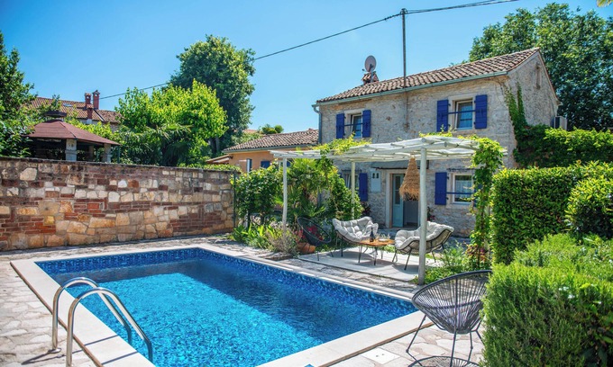 Radini Villa | Tranquil Casa Oliva: Private Pool & Oceanfront Escape