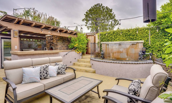 North Tustin House | Charming Tustin Home with Outdoor Kitchen Near the Zoo