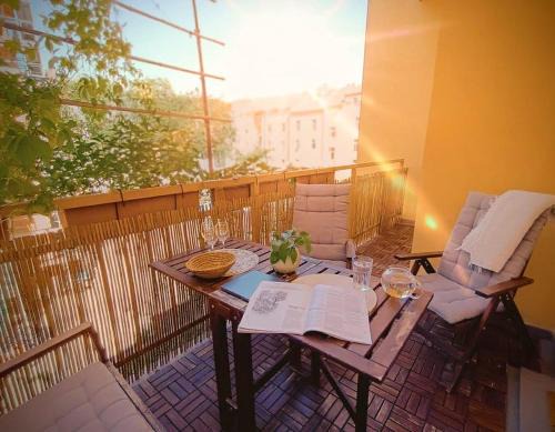 Bubenec Apartment | Lovely Two Bedroom Apartment with Terrace, near Center & Parks
