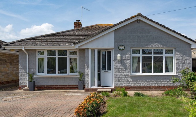 Bembridge House | Cozy Two Bedroom Bungalow in Bembridge Isle of Wight