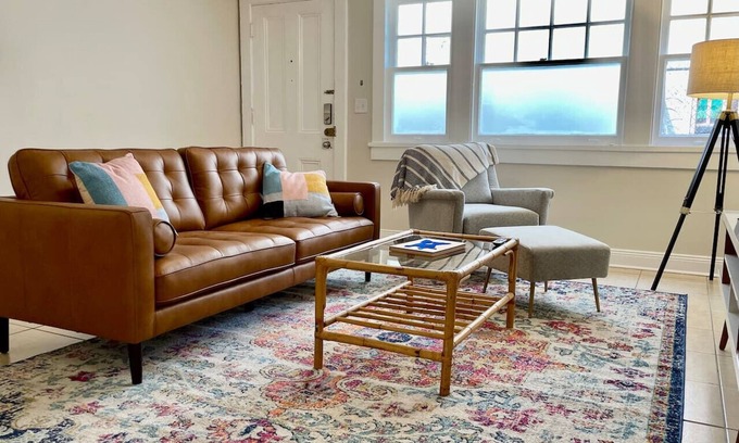 Audubon Apartment | Ideal 2 Bedroom Near Tulane/Loyola with Breakfast Included
