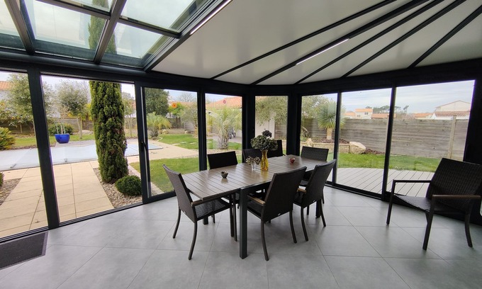 Coex Villa | Idyllic Villa with Private Heated Pool on Golf Course
