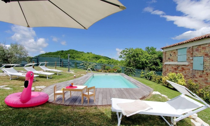 Genga House | Guest Rated 10/10: Le Rondinelle with Private Pool & Spa