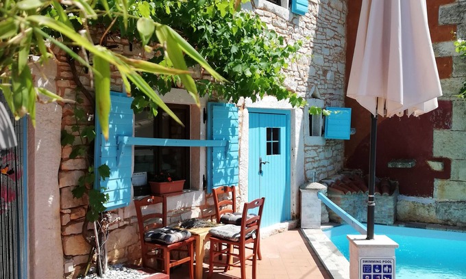 Rezanci Villa | Inviting Villa with Pool and Kitchen for Your Perfect Getaway