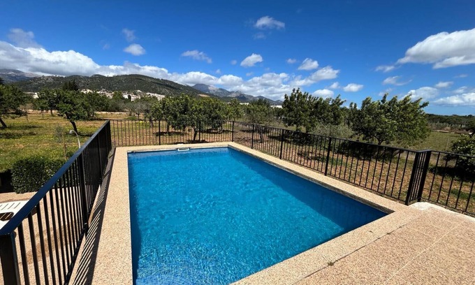 Lloseta Villa | Tranquil Villa with Private Pool & Ping Pong in Lemontree