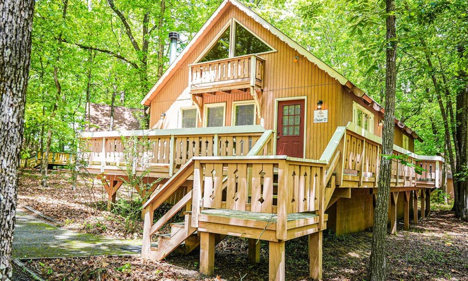 Pine Mountain Ski Chalet | Serene Wooded View Chalet: Your Ideal Weekend Getaway
