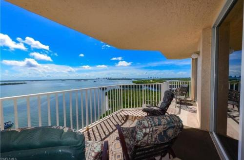 Fort Myers Beach Apartment | Tranquil Lovers Key Resort Suite with Majestic Bay Views