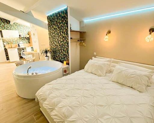 Le Grau-dʼAgde Apartment | Escape to Lovicéa Balnéo Suite: Oceanfront Bliss Awaits