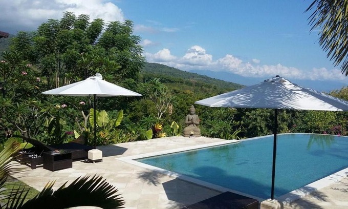 Kayu Putih Villa | Paradise by the Ocean: 5-Star Lovina Retreat Awaits