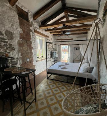 Gorizia Apartment | Loving My Rooms 3 - Incantevole monolocale nel centro storico