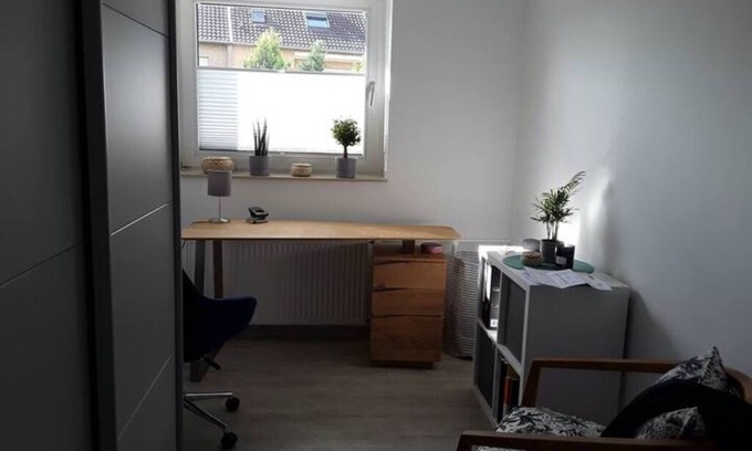 Rommerskirchen Apartment | Lovingly renovated shared apartment: Room 2
