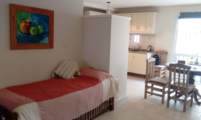 Godoy Cruz Apartment | Budget-Friendly Hotel with Free Transfer and Wifi - Castelli
