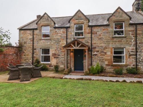 Easington House | Pet-Friendly Retreat at Low Moor - 4-Star Comfort Awaits