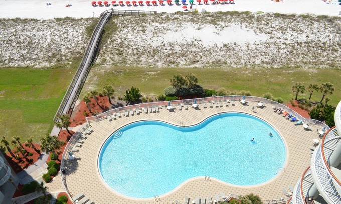 Navarre Beach Condo | Guest Rated: 10/10 with Beachfront Service & Pool Access