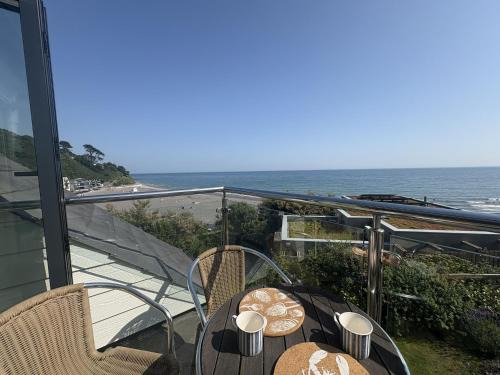 Seaton House | Oceanfront Escape at Lowena - Mount Brioni, Rated 10/10
