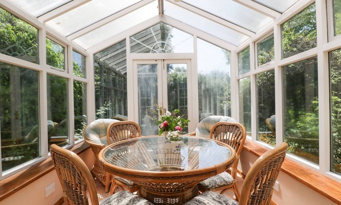 Aymestrey Cottage | Top-Rated Lower Court Byre with Family-Friendly Amenities