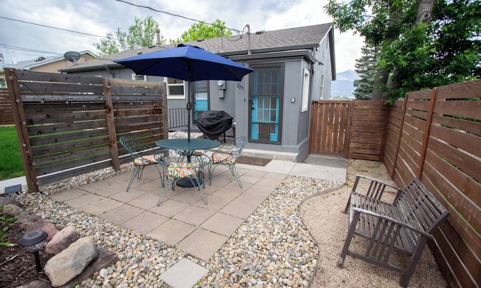 Central Colorado Springs Apartment | Classic 50's Ranch - Guest Rated 10/10, Pet Friendly Stay