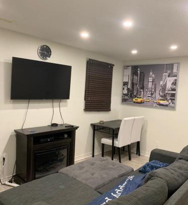 Cambridge Apartment | Inviting Lower Unit Entire Apartment for Family Getaway