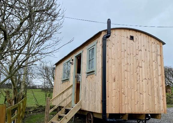 Richmond Other | Guest Rated 10/10: Lowgingerfield Shepherd Hut Retreat