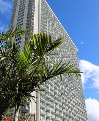 Ala Moana Hotel | Experience LSI Resorts at Ala Moana with Pool & Ocean Views