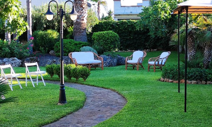 Marsala House | Discover Casa Vacanze Antico Casale: Oceanfront Bliss