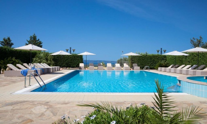 Villarios Hotel | Relax at Lu' Hotel Porto Pino with Oceanfront Views