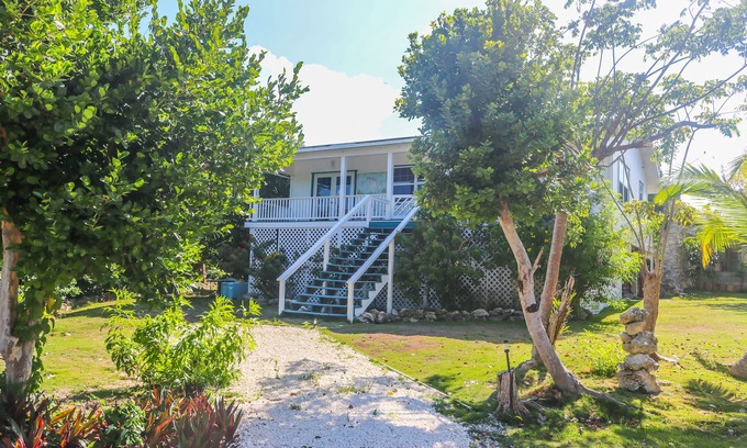 Lubbers Quarters Cay House | Escape to Lubbers Quarters Cay - A True Tropical Retreat