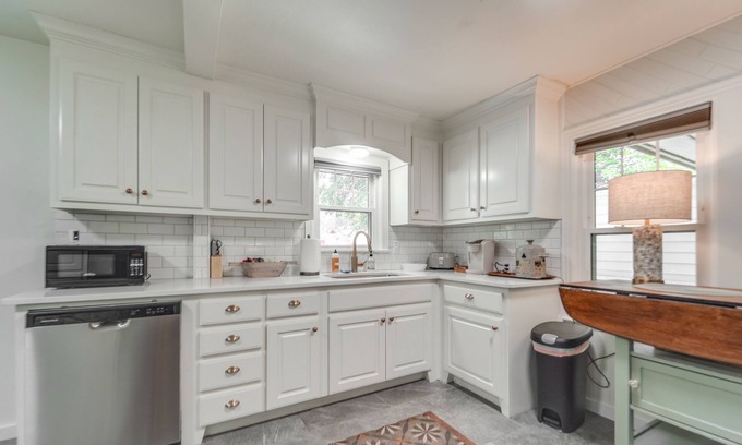Tech Terrace Cottage | Convenient Lubbock Home Steps from Texas Tech University