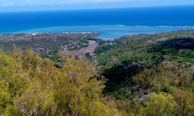 Rodrigues Island Apartment | Convenient Luc Studio with Oceanfront Views in English Bay