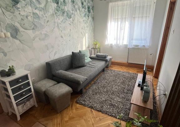 Sarvar Apartment | Family-Friendly Getaway at Luca Vendégház 1. Apartman