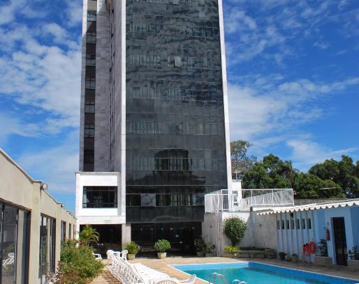 Barbacena Hotel | Inviting Lucape Palace Hotel: Family-Friendly with Pool & Hot Tub