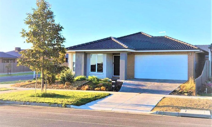 Lucas House | Welcoming Lucas One: Pet-Friendly 2-Bedroom Retreat