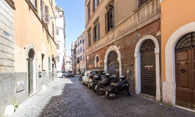 Ripa Apartment | Guest Rated 10/10: Luce Apartment with Kitchen & Breakfast