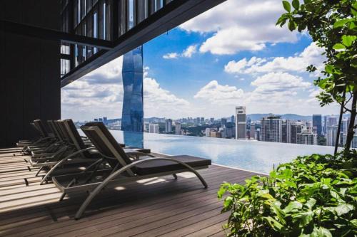 Pudu Apartment | Guest Rated Hotel with Ocean View & Private Pool in Bukit Bintang