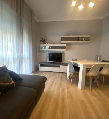 Occhiobello House | Cozy Retreat at Lucia's Home: Pet & Child Friendly Stay