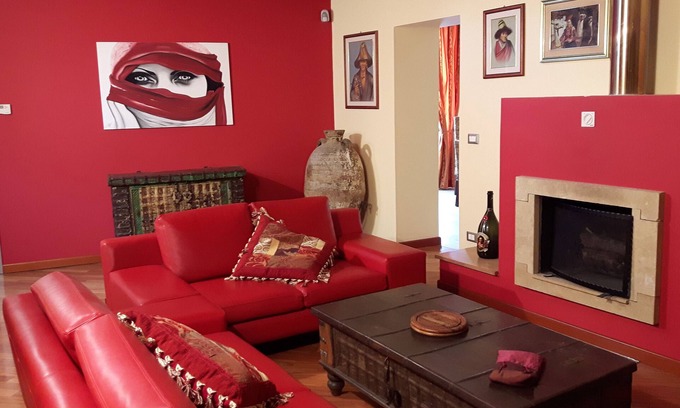 Santa Lucia House | Bright Lucie Apartment: Steps from Piazza Santa Lucia