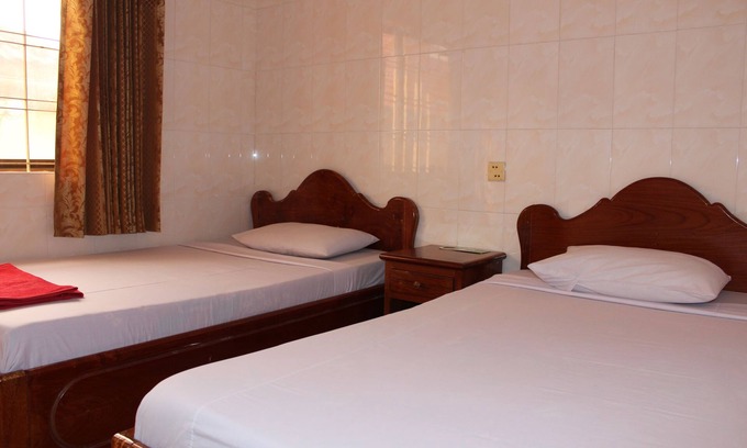 Prampir Makara Hotel | Budget-Friendly Stay at Lucky 2 Guesthouse with Breakfast