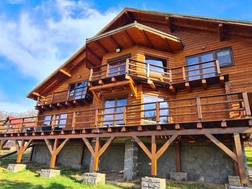 Sfantu Gheorghe House | Experience Comfort at Lucky Rönk Vendégház: Rated 9.4/10