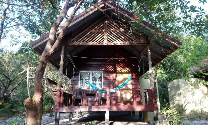 Ranong House | Ocean View Escape at Lucky Resort - Pet-Friendly Stay